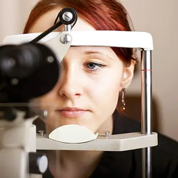 Retina screening in Faridabad by Dr. Vikas Thukral using OCT and fundus imaging at Faridabad Eye Care Centre